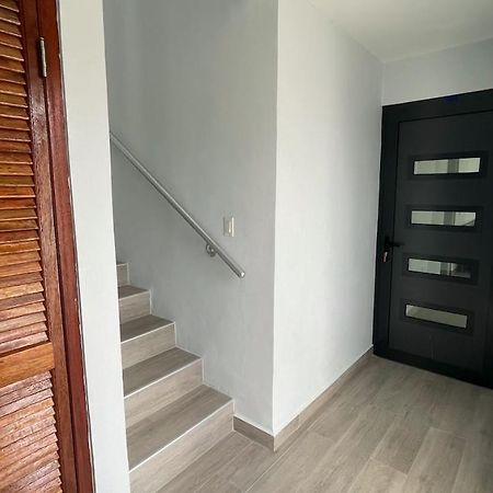 Apartamento Whitehouse Boulevard, Close To Mambo Beach And City Centre Willemstad Exterior foto