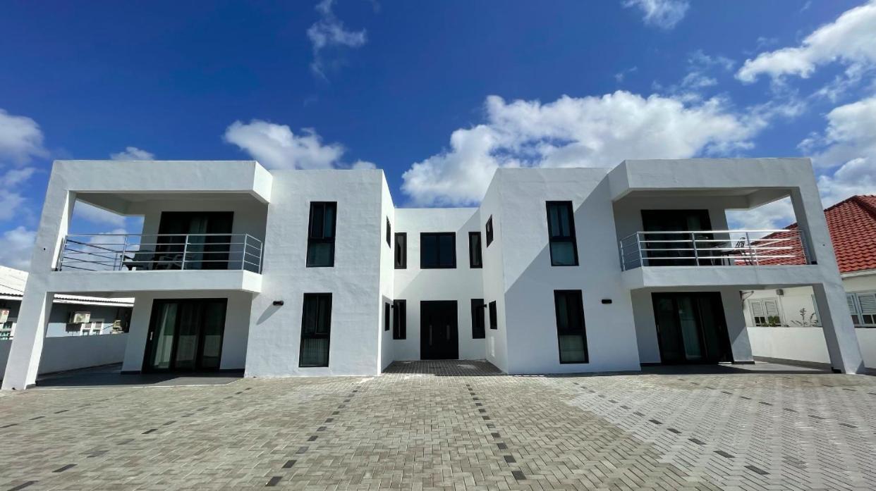 Apartamento Whitehouse Boulevard, Close To Mambo Beach And City Centre Willemstad Exterior foto