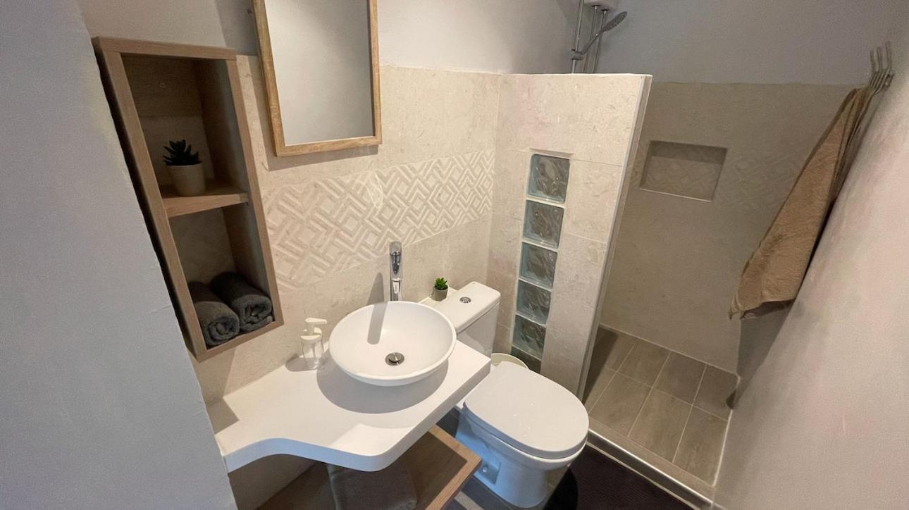 Apartamento Whitehouse Boulevard, Close To Mambo Beach And City Centre Willemstad Exterior foto