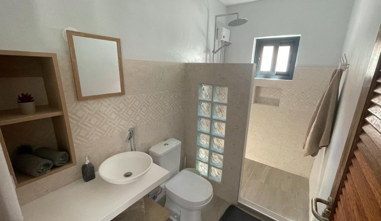 Apartamento Whitehouse Boulevard, Close To Mambo Beach And City Centre Willemstad Exterior foto