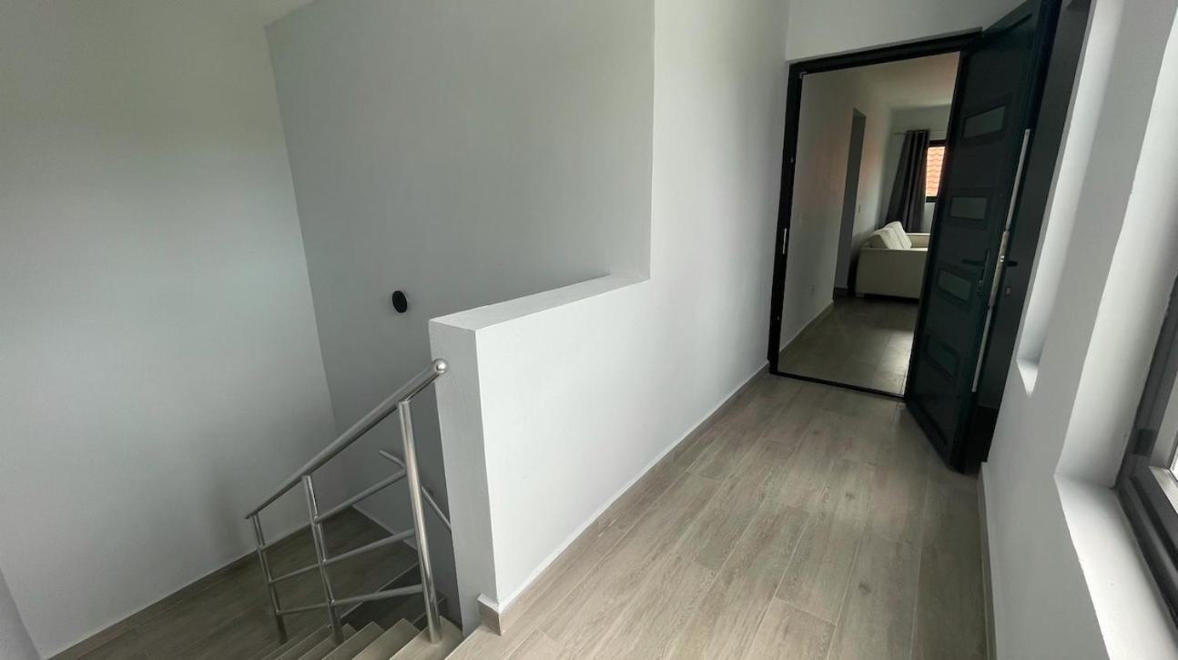 Apartamento Whitehouse Boulevard, Close To Mambo Beach And City Centre Willemstad Exterior foto