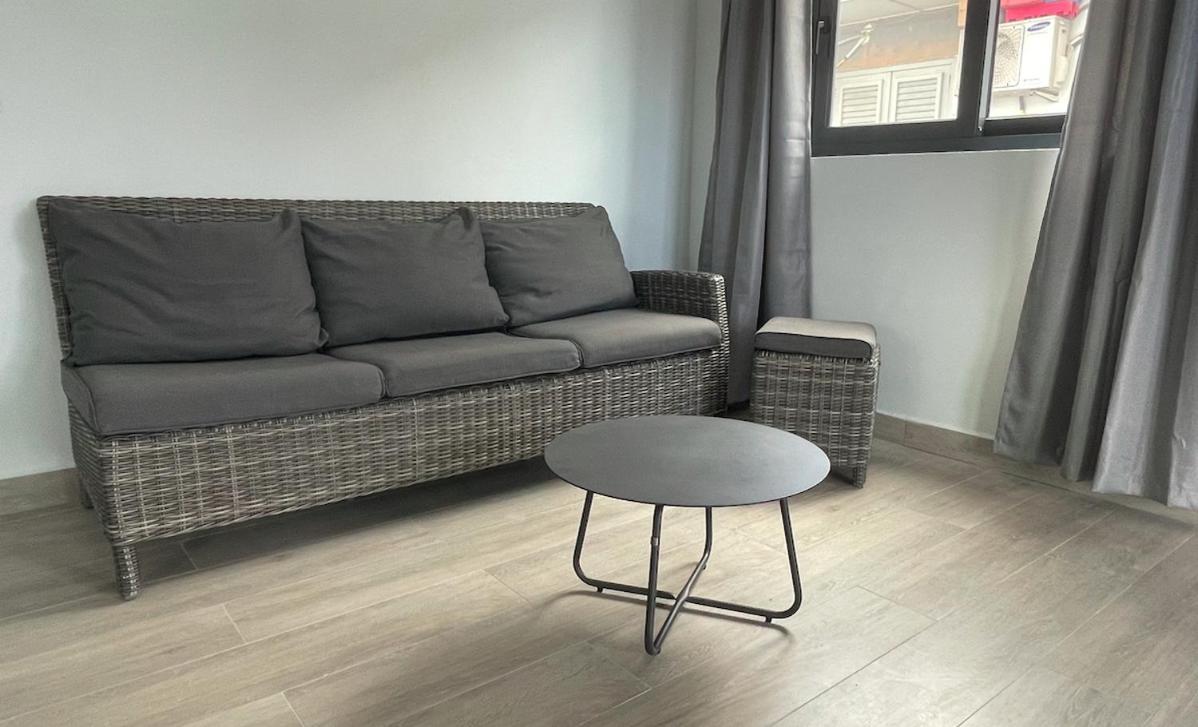Apartamento Whitehouse Boulevard, Close To Mambo Beach And City Centre Willemstad Exterior foto