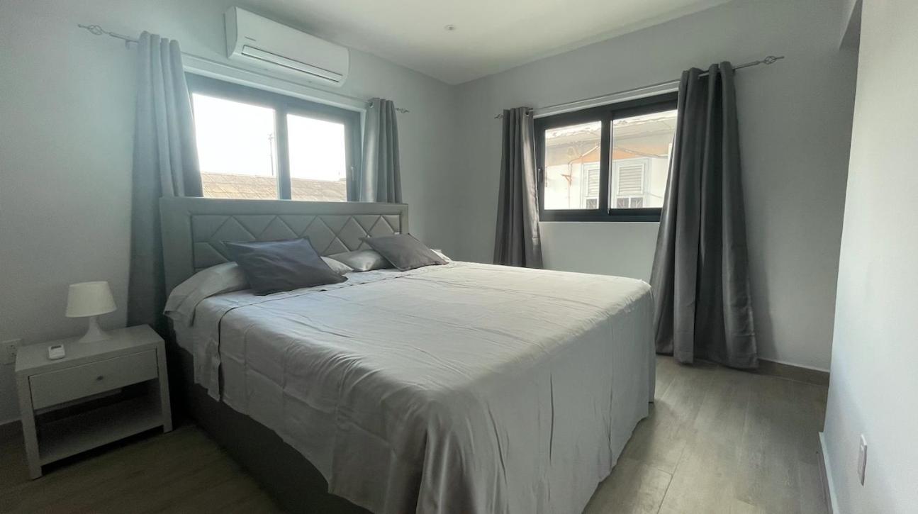 Apartamento Whitehouse Boulevard, Close To Mambo Beach And City Centre Willemstad Exterior foto